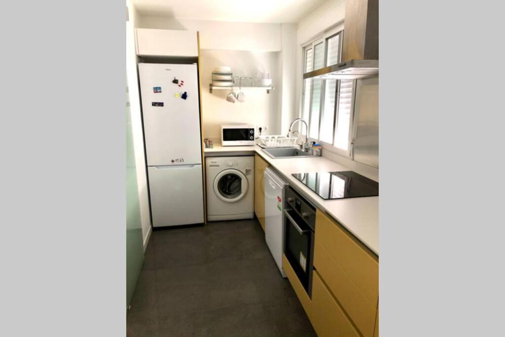 Beautiful And Renovated Apartment In The Center Valencia Bagian luar foto