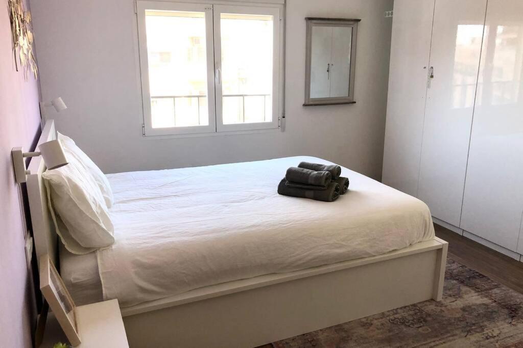 Beautiful And Renovated Apartment In The Center Valencia Bagian luar foto